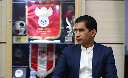 کامرانی فر: فدراسیون از بزرگان فوتبال حمایت می کند