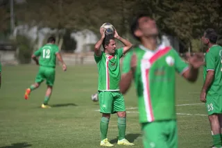 ۴