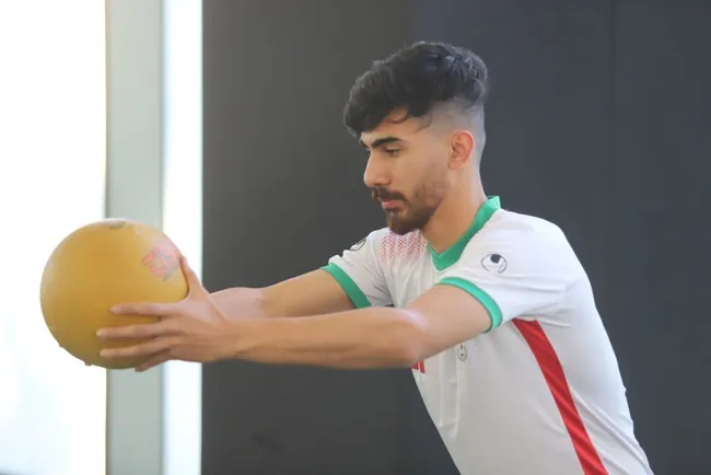 عكس