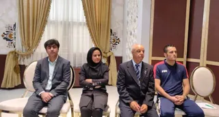افتتاحیه