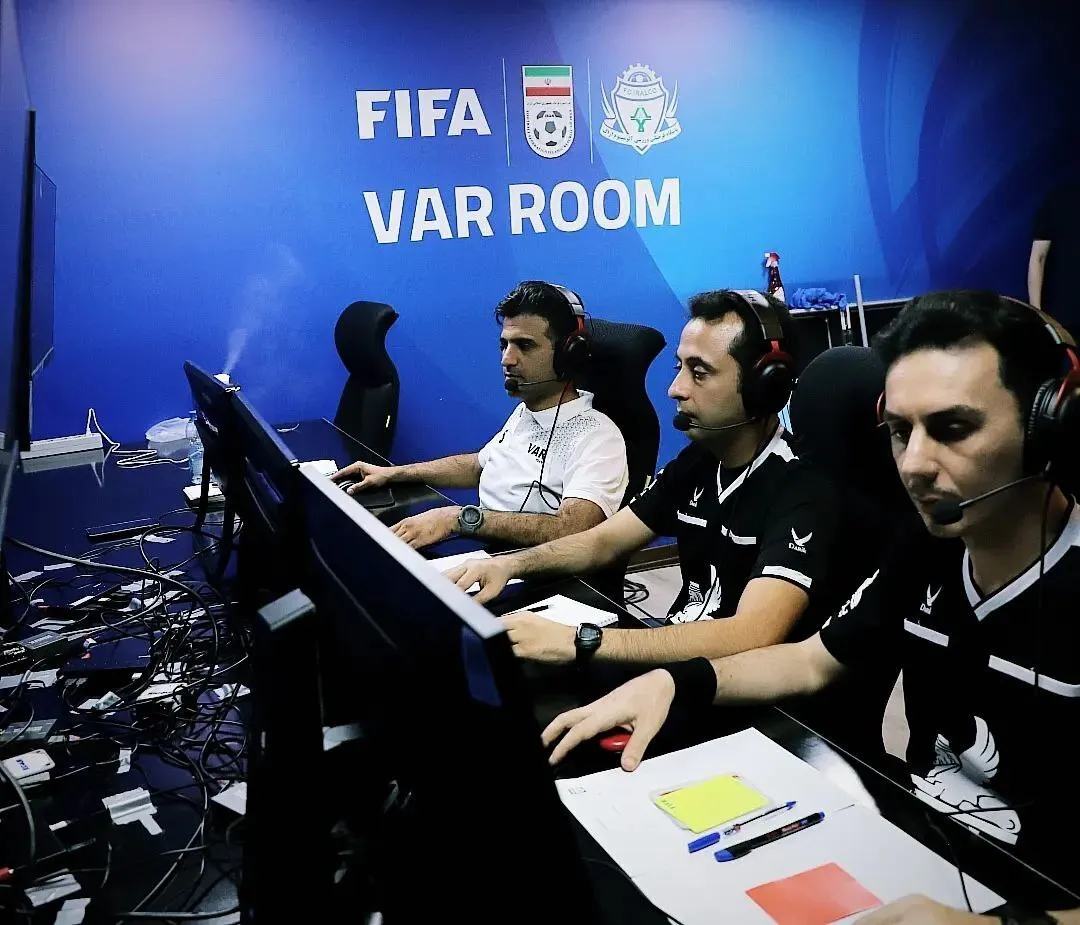 تشریح گزارش اتاق  VAR بازی پرسپولیس و ذوب آهن اصفهان