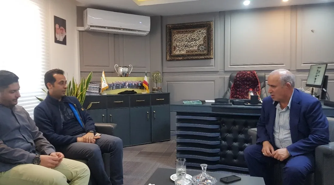 دیدار داور بین المللی فوتبال کشورمان با رئیس فدراسیون