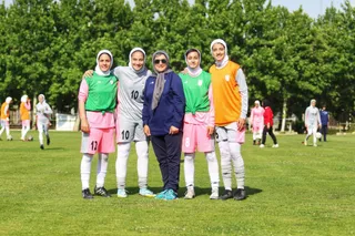 جوانان بانوان