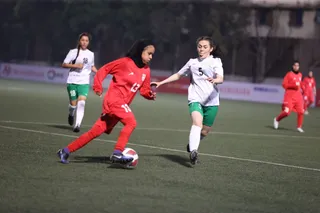 987