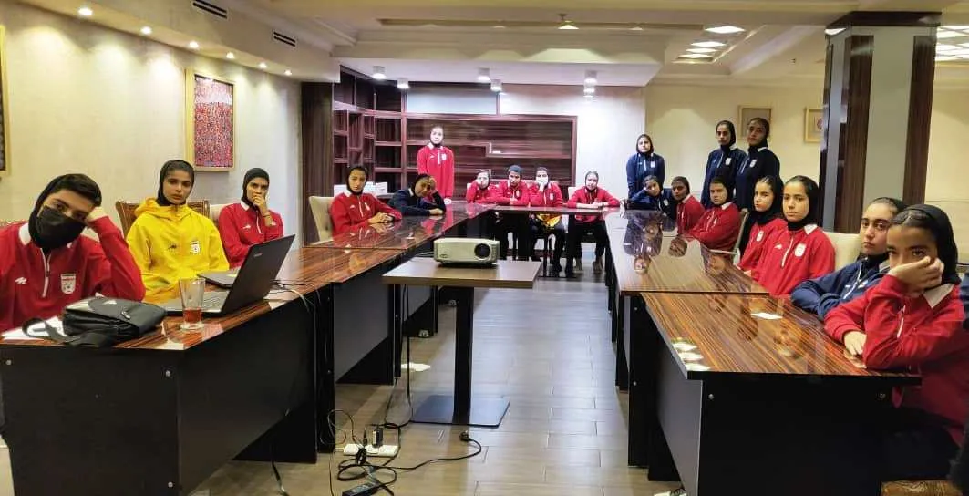 برگزاری نشست فنی با ملی پوشان نونهال