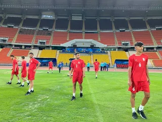 ۸۸۶