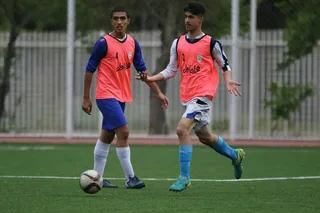 زیر 16