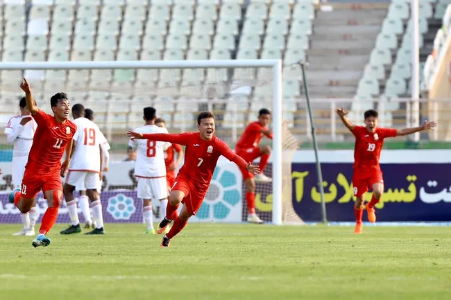 عكس