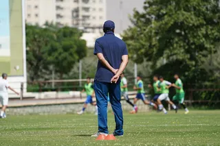 ۶