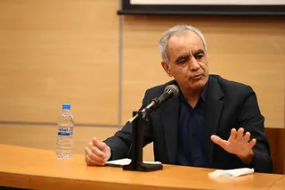 5658