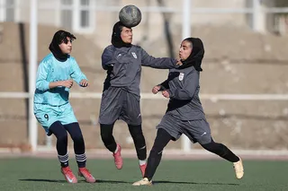 ۸۸