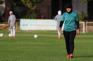 بانوان 1