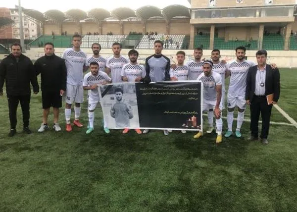 خداحافظی فوتبالیست ها و تماشاگران با امیرشیرچی؛ بازیکن فقید