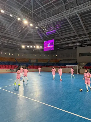 ۷۶