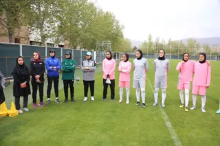 بانوان ۳