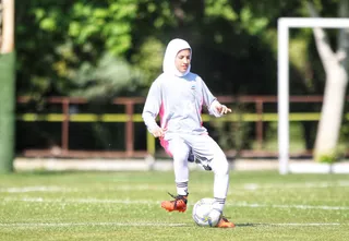 جوانان بانوان