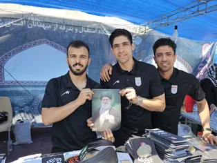 صحبت‌های بهترین بازیکن و بهترین دروازه‌بان آسیا در مراسم تشییع پیکر رهبر شهید