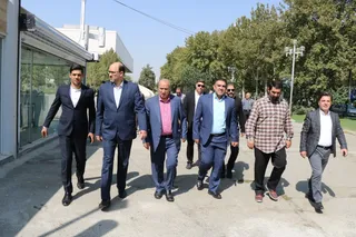 بازدید بازرس کل امور ورزش سازمان بازرسی و رییس فدراسیون فوتبال از مجموعه ورزشی آزادی