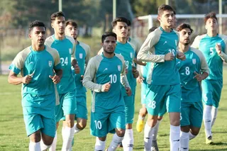تمرین تیم جوانان در ازادی