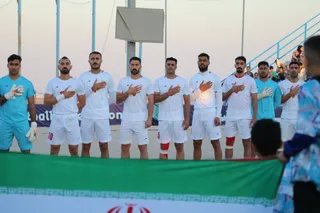 احترام به سرود و پرچم مقدس جمهوری اسلامی ایران