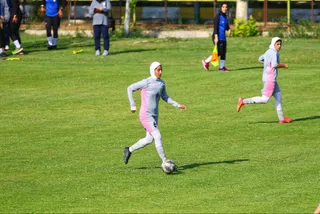 جوانان بانوان