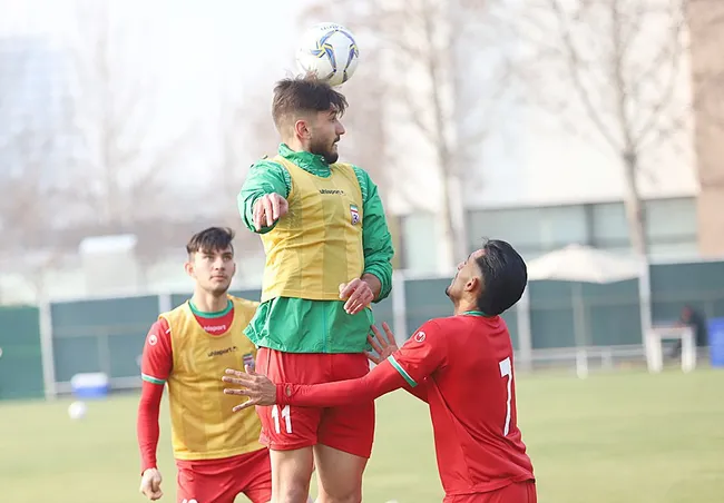 عكس