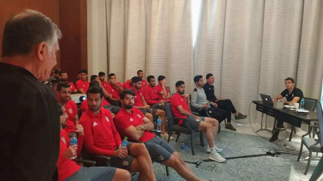 برگزاری جلسه کادر فنی با بازیکنان تیم ملی