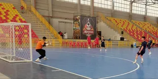 ۸۸۷
