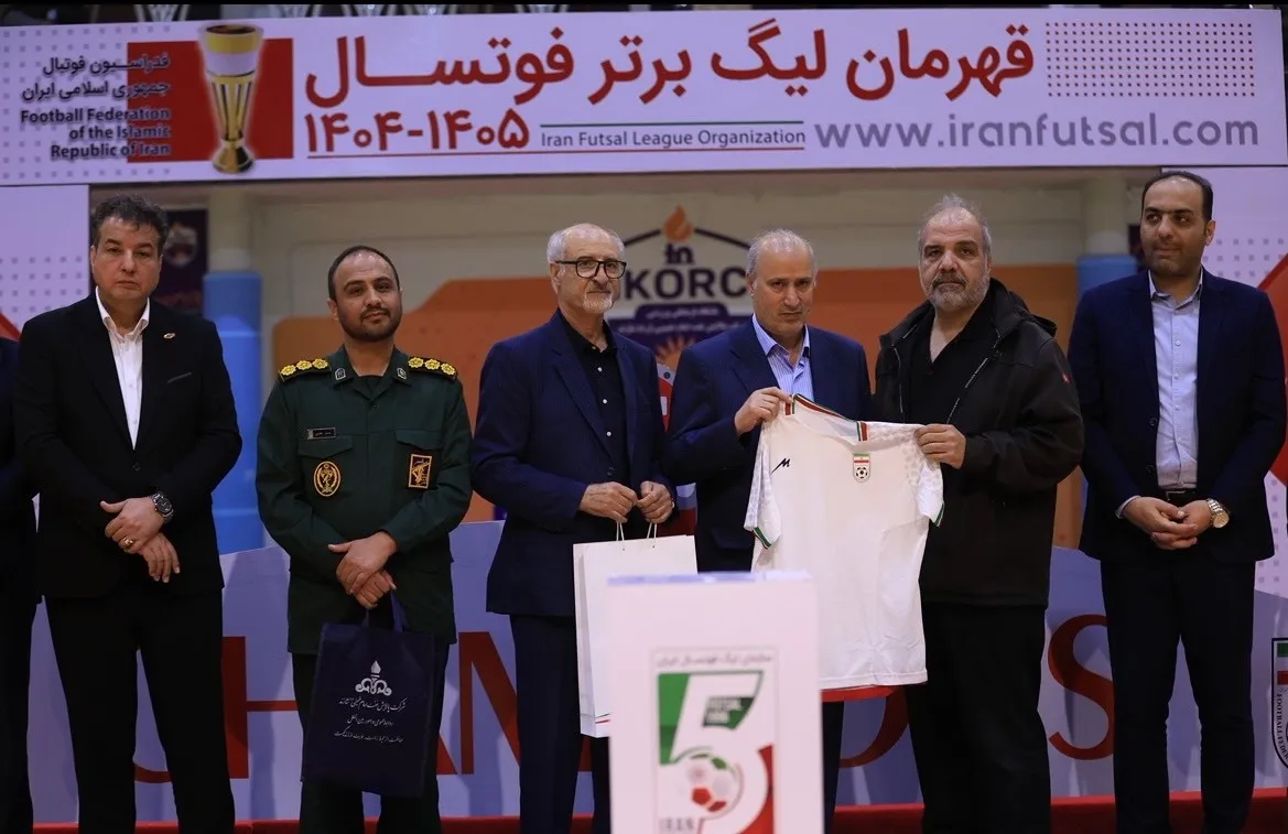 تجلیل رئیس فدراسیون از عکاس سوگوار فوتسال