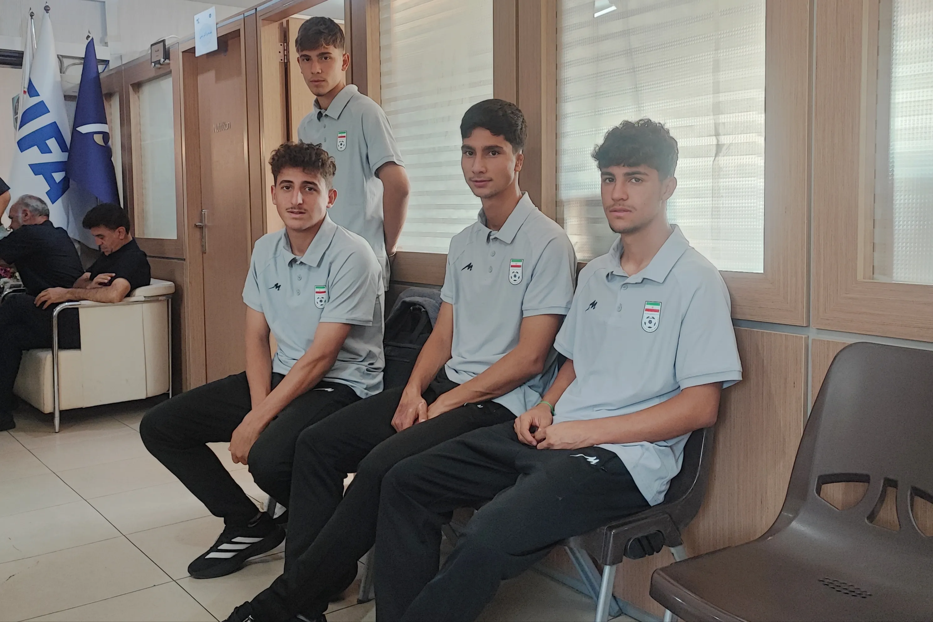 نوجوانان نوجوانان