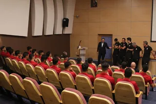 برپایی مراسم معارفه کادر فنی با بازیکنان تیم ملی