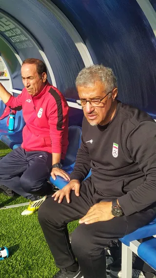 نونهالان 